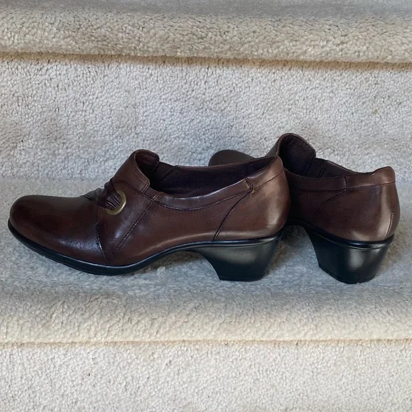 CLARKS BENDABLES SHOES WOMENS/BROWN/ SIZE 8 1/2 M/ STYLE # 38479/ USED. - Picture 4 of 8